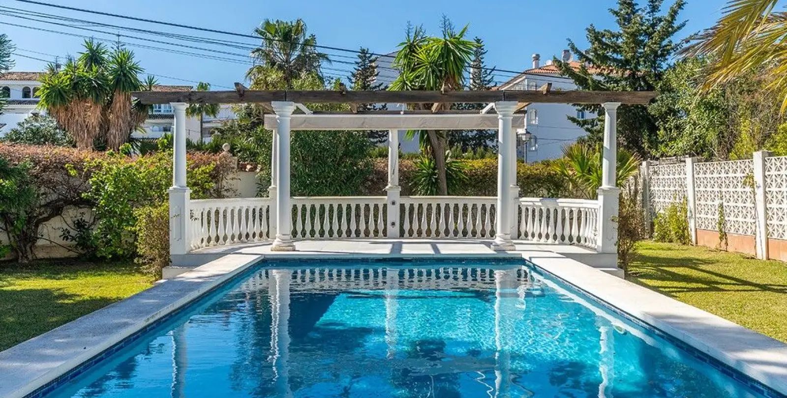 Venta de villa independiente en Marbesa 30