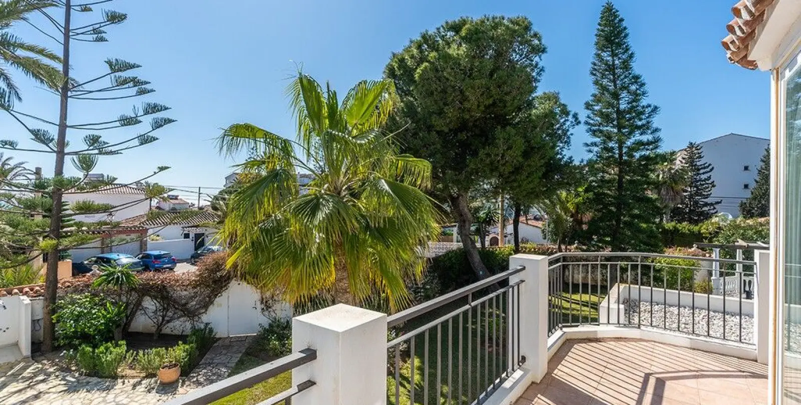 Venta de villa independiente en Marbesa 33