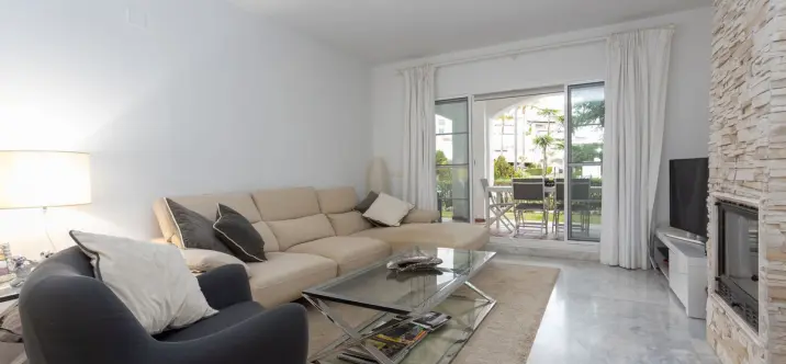 Alquiler a corto plazo de apartamento en planta baja en San Pedro de Alcántara 2