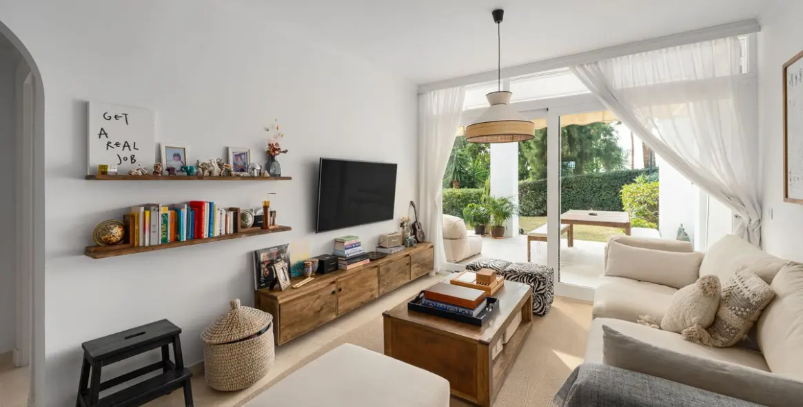 Продажа апартаментов на первом этаже в La Quinta 1