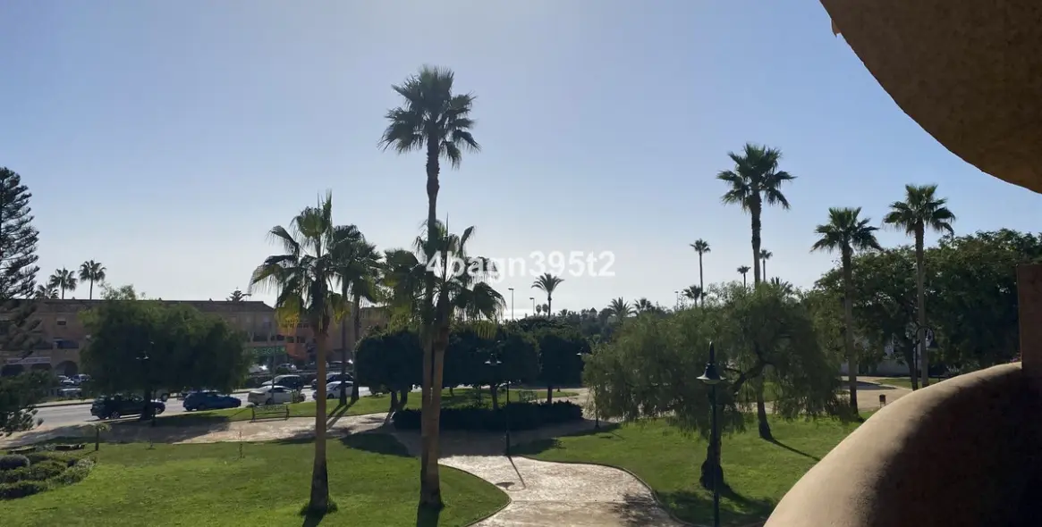 Sale of middle floor apartment in La Cala de Mijas 4