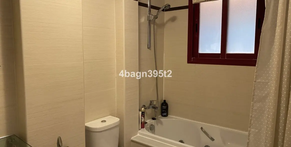 Sale of middle floor apartment in La Cala de Mijas 10