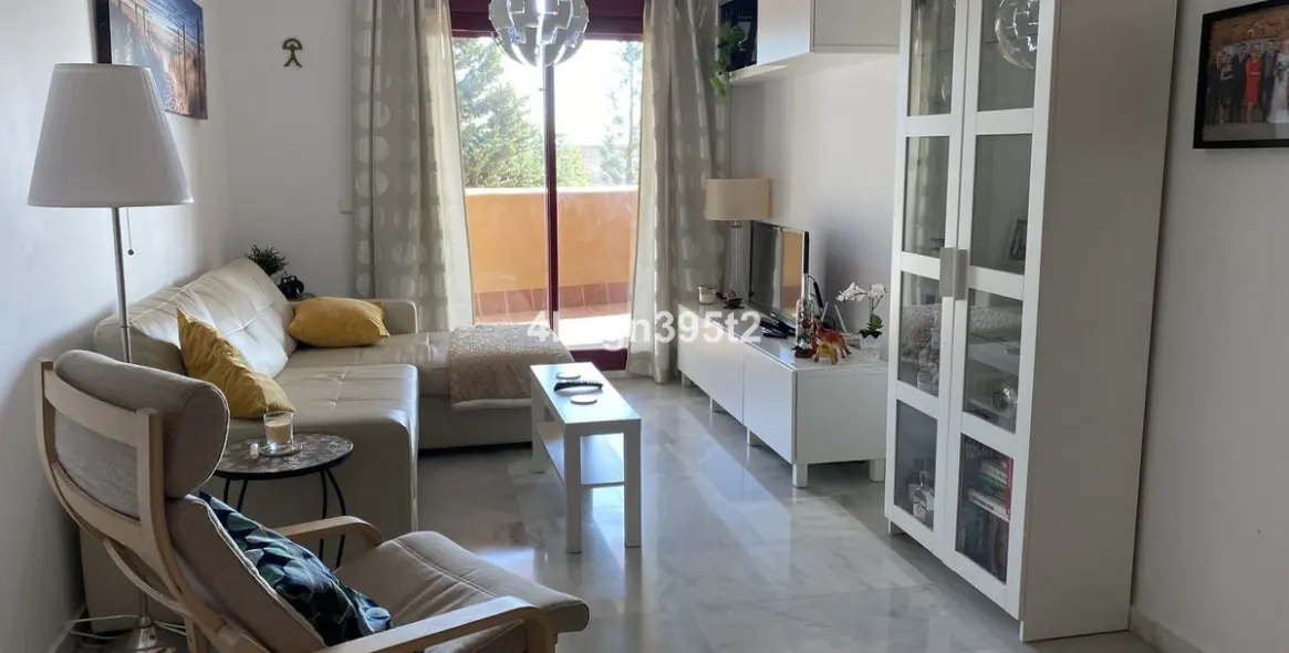 Sale of middle floor apartment in La Cala de Mijas 18