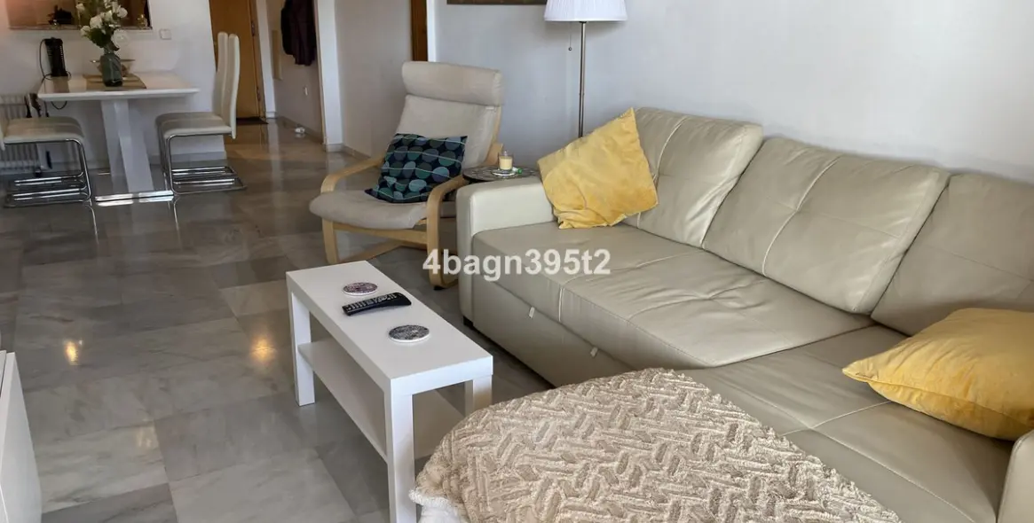Sale of middle floor apartment in La Cala de Mijas 19
