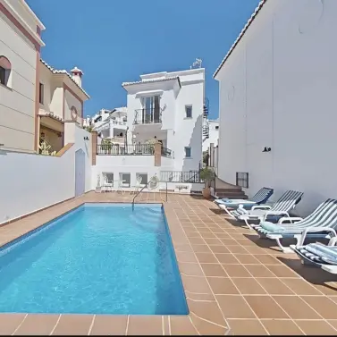 Sale of detached villa in Nerja