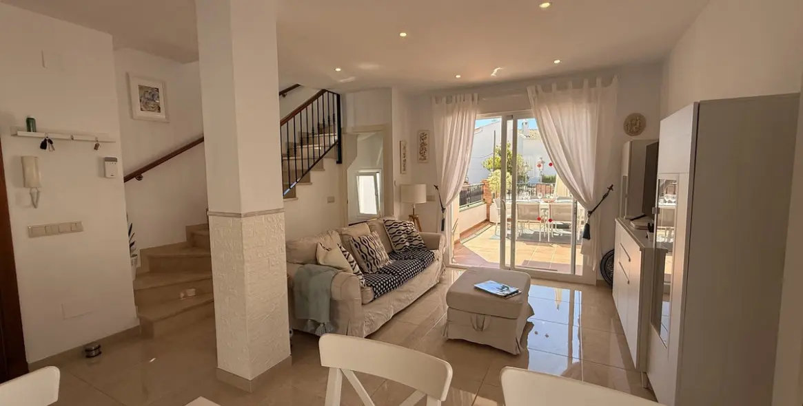Sale of detached villa in Nerja 17