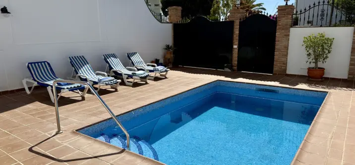 Sale of detached villa in Nerja 1