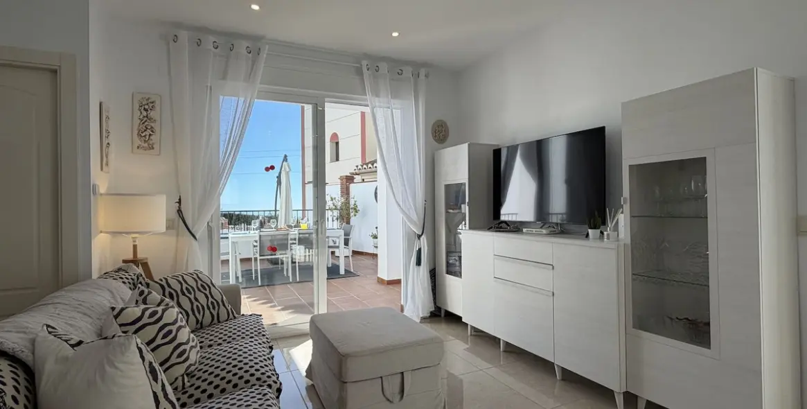 Sale of detached villa in Nerja 8