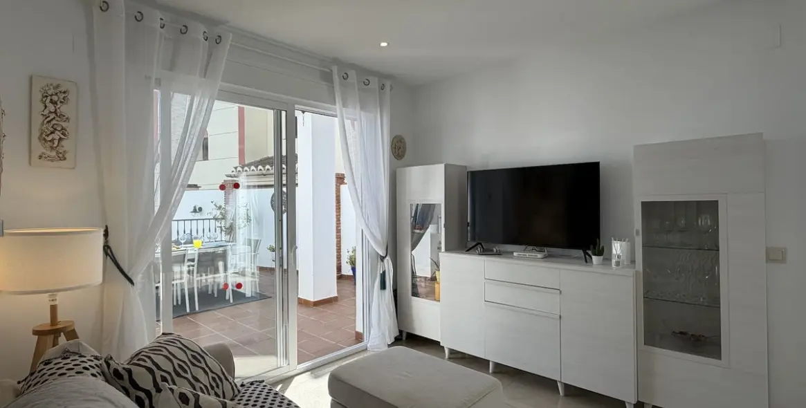 Sale of detached villa in Nerja 10