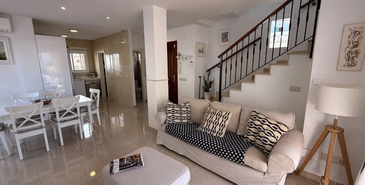 Sale of detached villa in Nerja 12