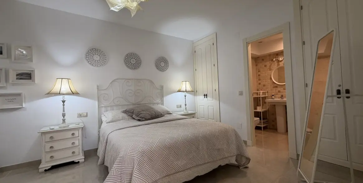 Sale of detached villa in Nerja 31