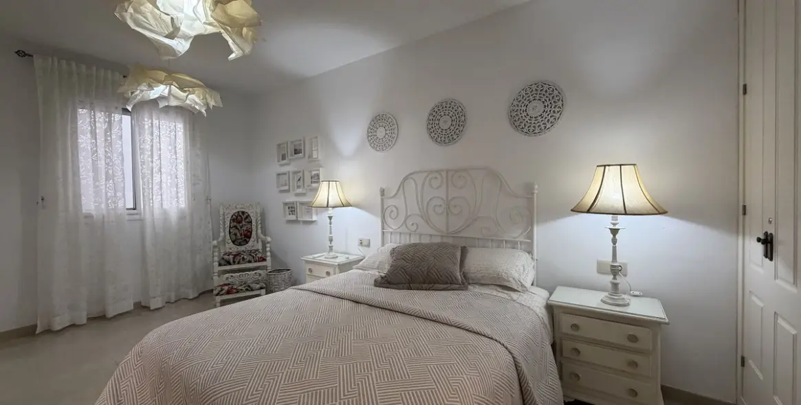 Sale of detached villa in Nerja 32