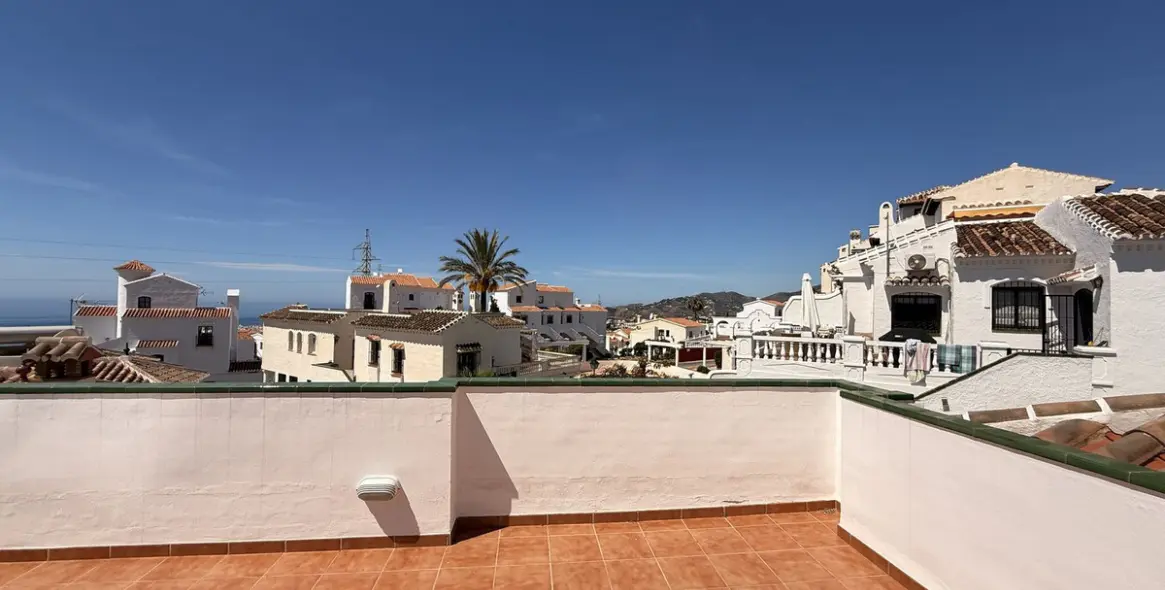 Sale of detached villa in Nerja 42