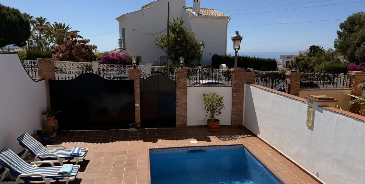 Sale of detached villa in Nerja 48