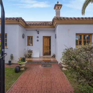 Venta de villa independiente en Alhaurín de la Torre