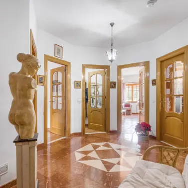 Venta de villa independiente en Alhaurín de la Torre