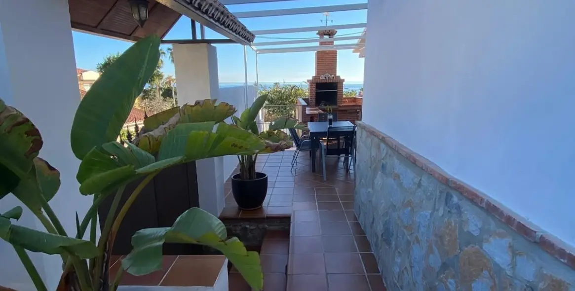 Sale of detached villa in Rincón de la Victoria 3