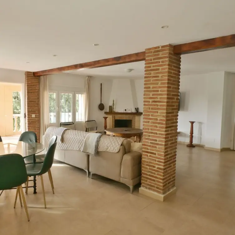 Продажа  отдельно стоящей виллы в Campo Mijas