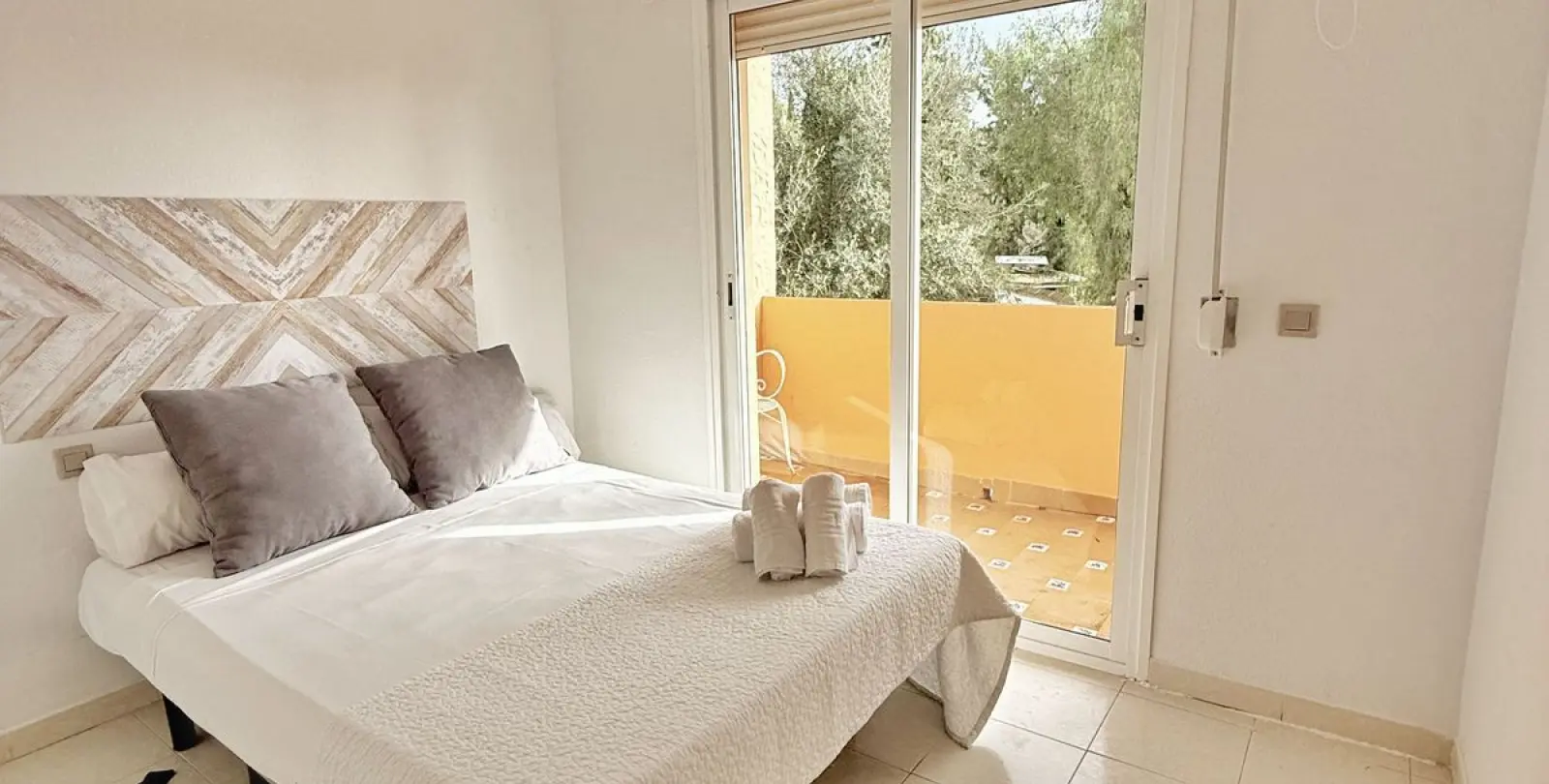 Продажа  отдельно стоящей виллы в Campo Mijas 14