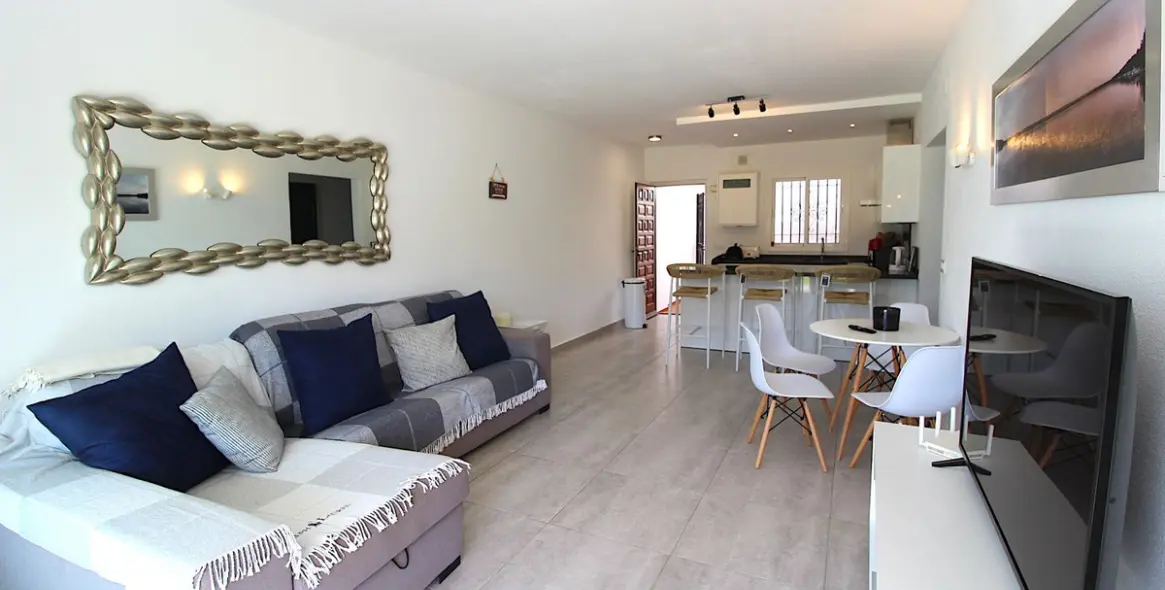Venta de apartamento en planta baja en El Paraiso 3