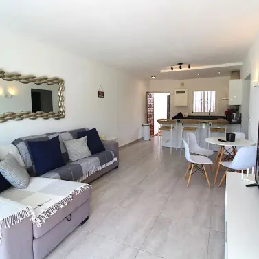 Venta de apartamento en planta baja en El Paraiso