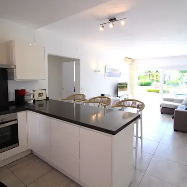 Venta de apartamento en planta baja en El Paraiso