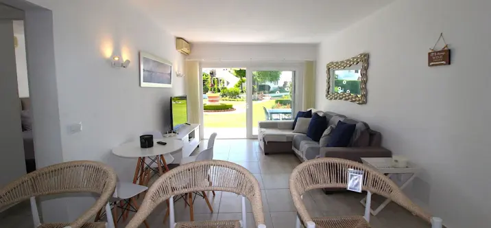 Venta de apartamento en planta baja en El Paraiso 4