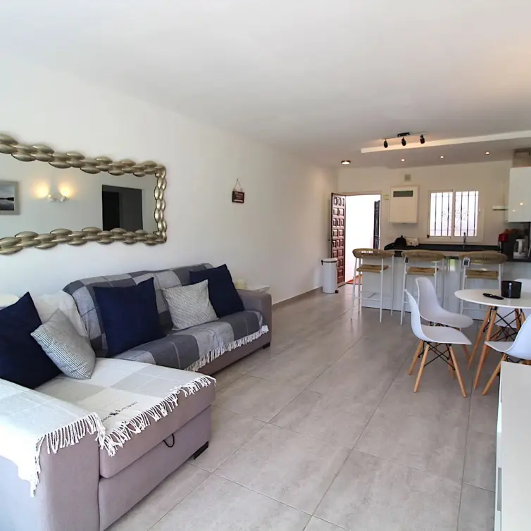 Продажа апартаментов на первом этаже в El Paraiso