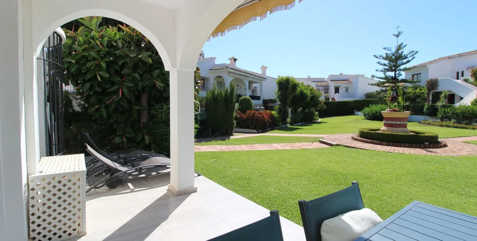 Venta de apartamento en planta baja en El Paraiso 18