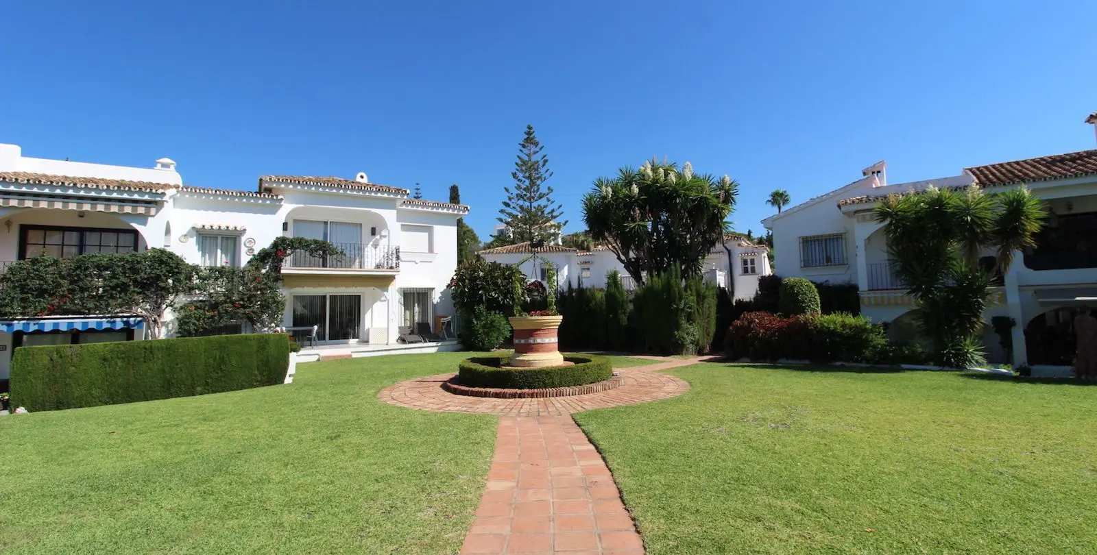 Venta de apartamento en planta baja en El Paraiso 20