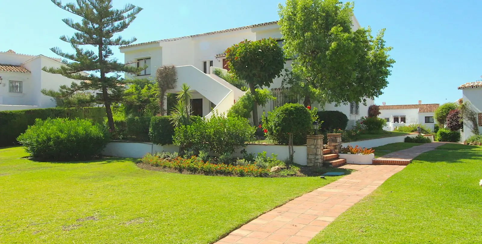 Venta de apartamento en planta baja en El Paraiso 29