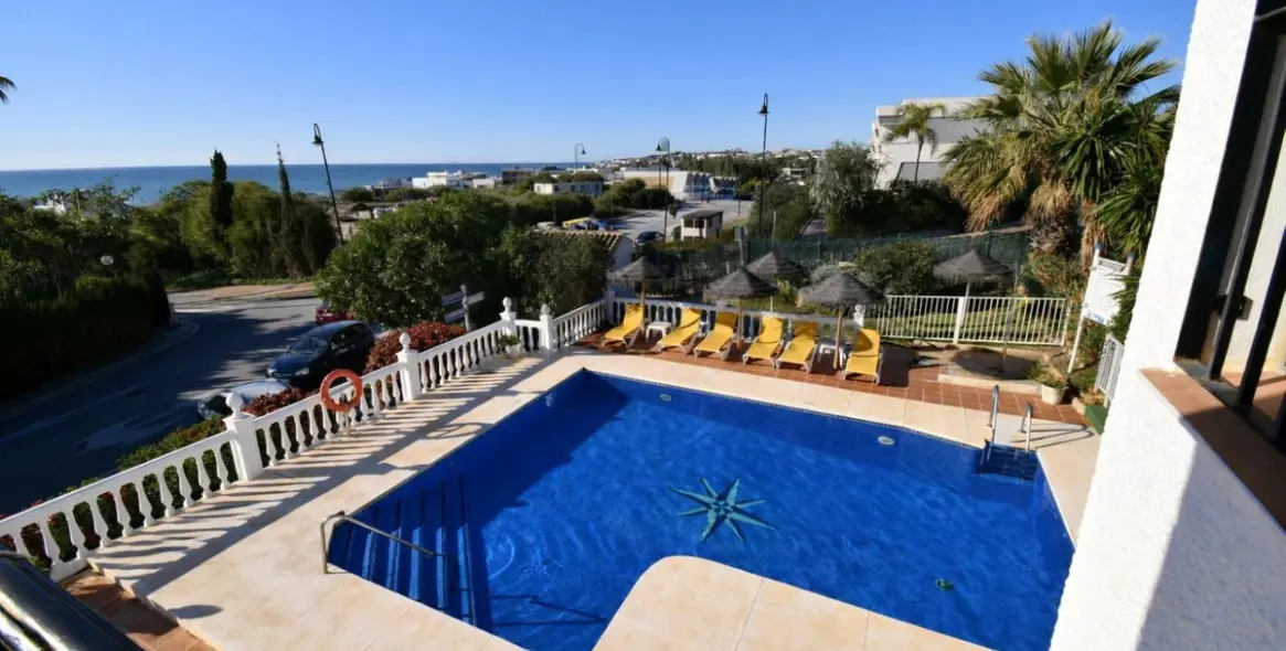 Продажа апартаментов на первом этаже в Mijas Costa 10