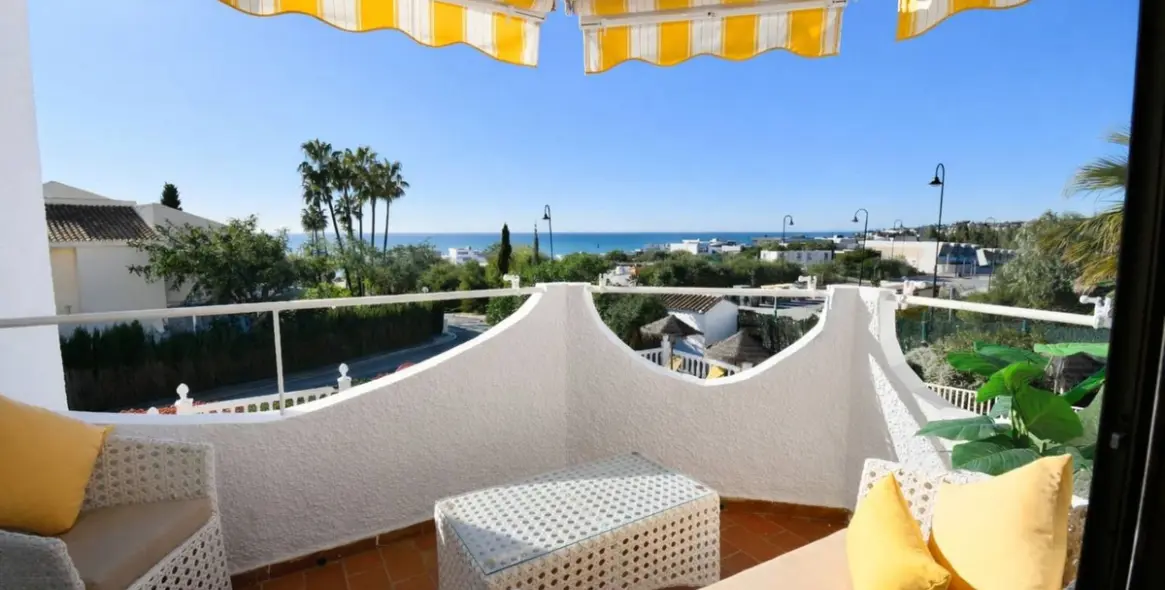 Продажа апартаментов на первом этаже в Mijas Costa 12
