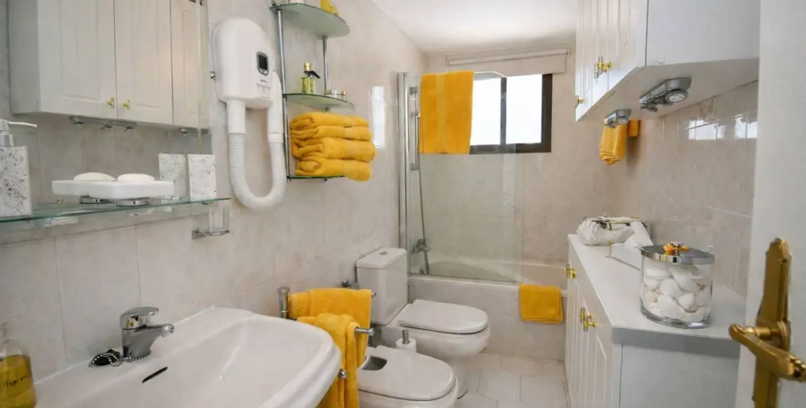 Продажа апартаментов на первом этаже в Mijas Costa 18