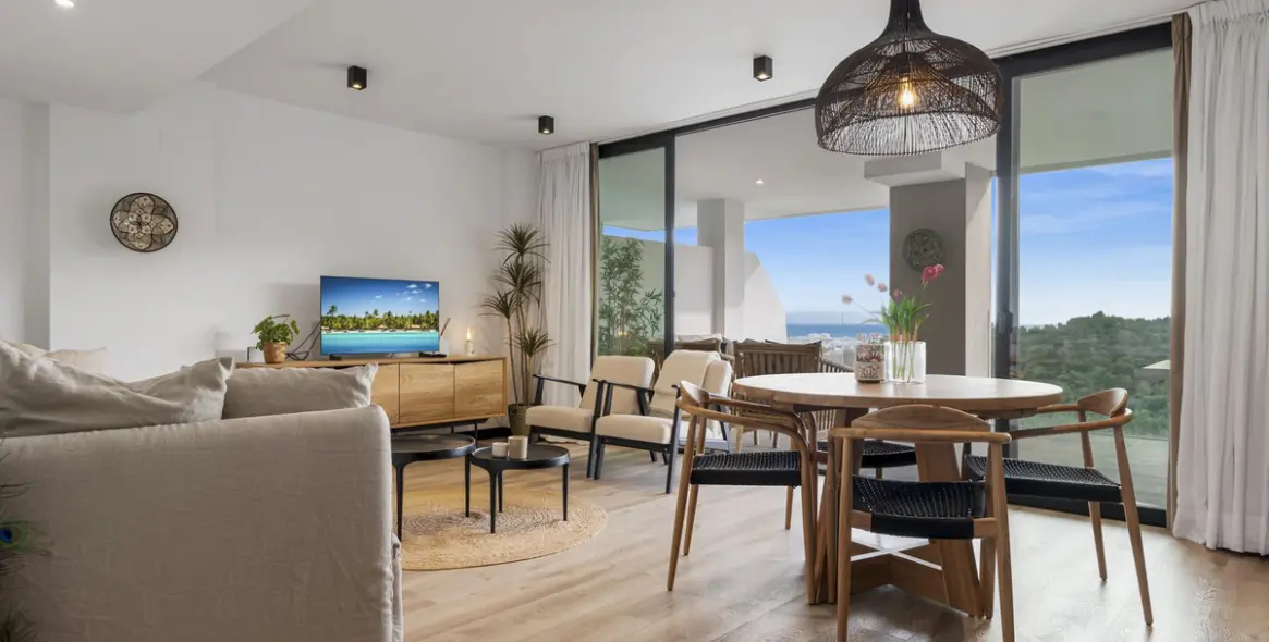 Sale of middle floor apartment in Mijas 1