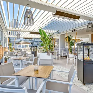 Sale of middle floor apartment in Mijas