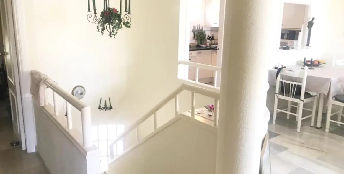 Продажа дома на две семьи в El Faro 2