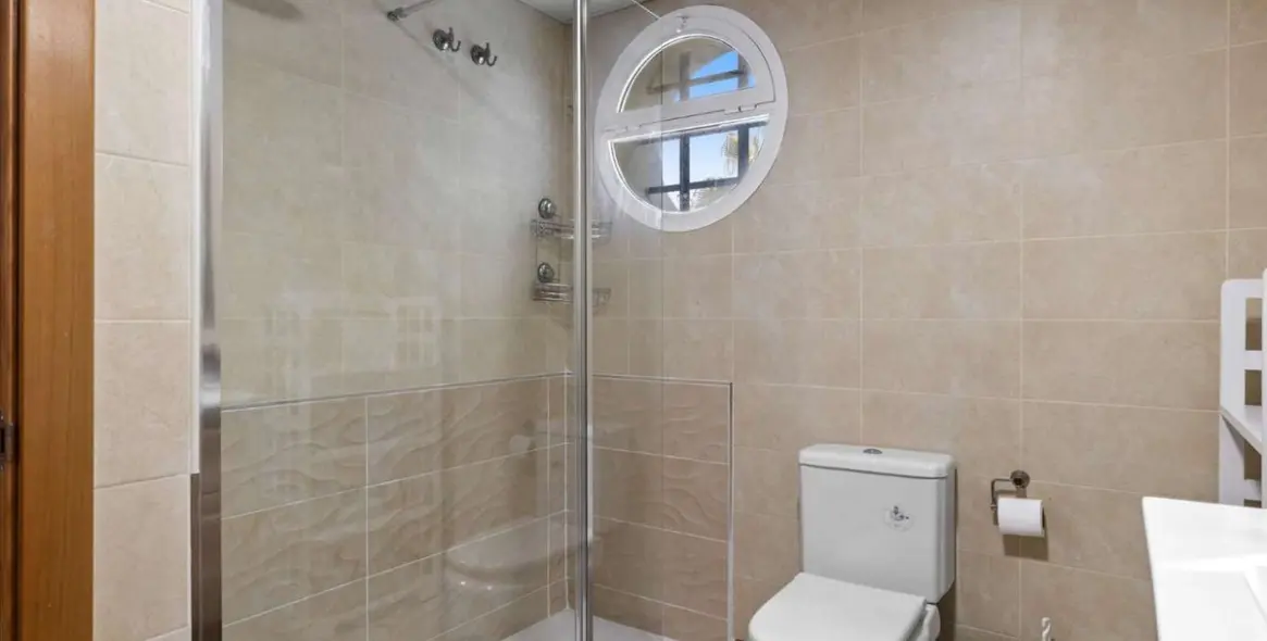 Продажа дома на две семьи в El Faro 3