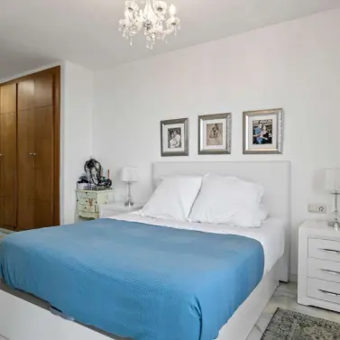 Продажа дома на две семьи в El Faro