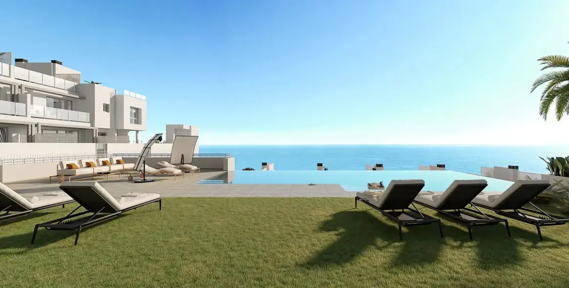 Sale of townhouse in Torrox Costa 7