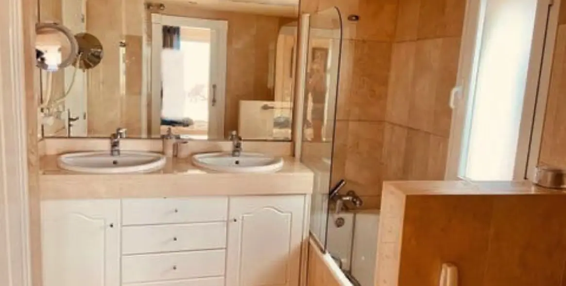Продажа апартаментов на первом этаже в Estepona 8
