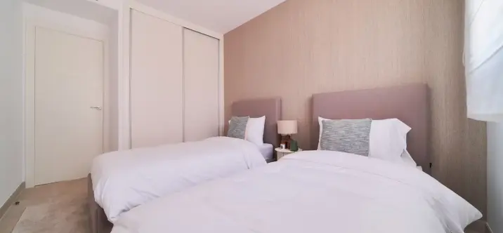 Sale of middle floor apartment in Fuengirola 3