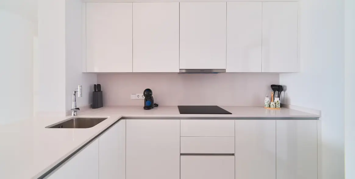 Sale of middle floor apartment in Fuengirola 9