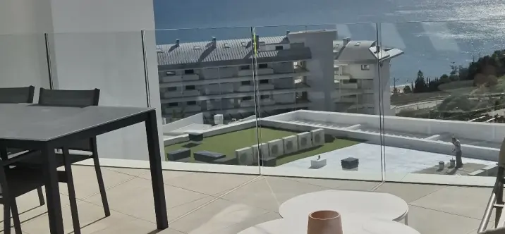 Продажа апартаментов на среднем этаже в Fuengirola 0