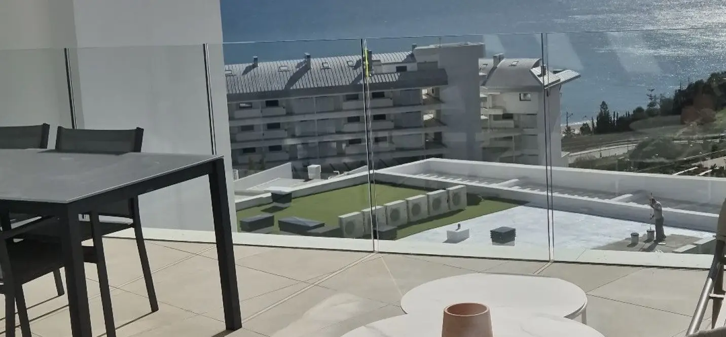 Продажа апартаментов на среднем этаже в Fuengirola 0