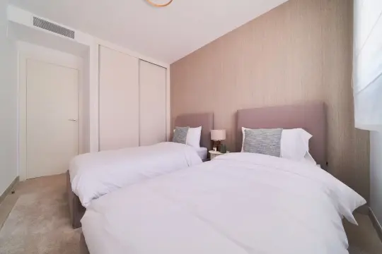 Image 4 thumb