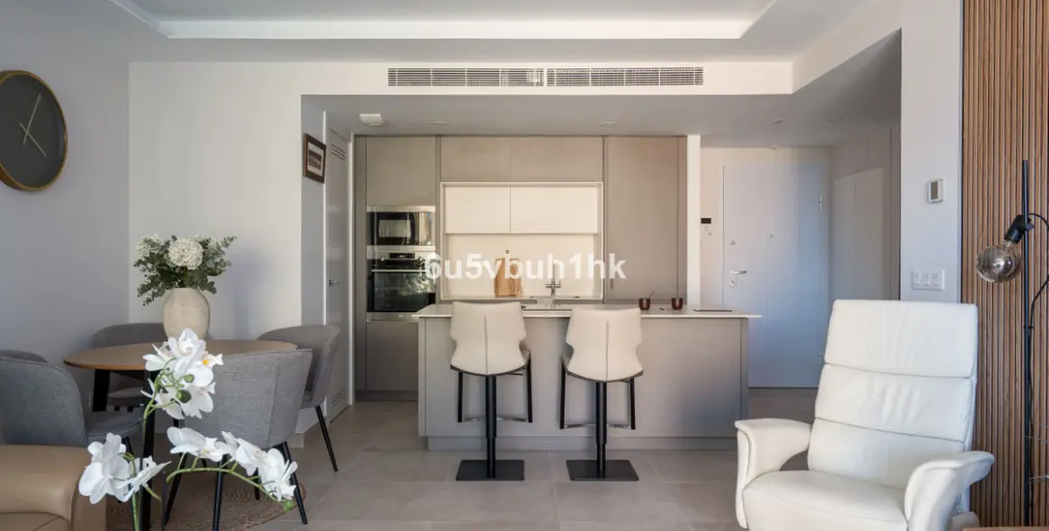 Sale of ground floor apartment in Fuengirola Centro 12