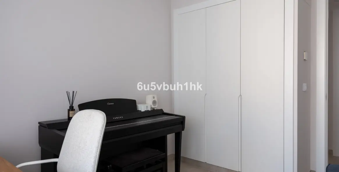 Sale of ground floor apartment in Fuengirola Centro 18