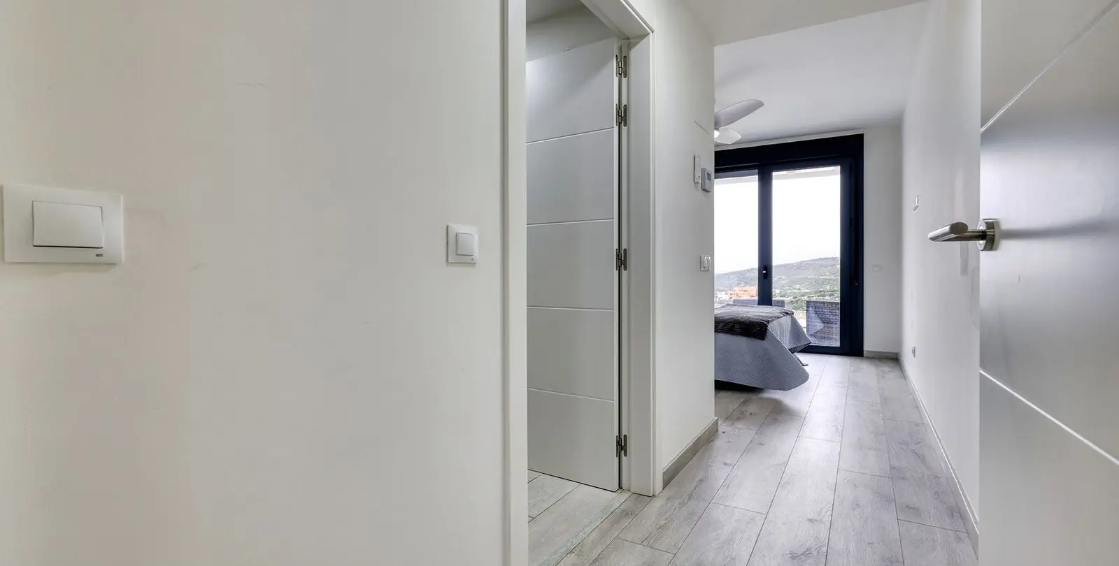 Sale of townhouse in Manilva 11