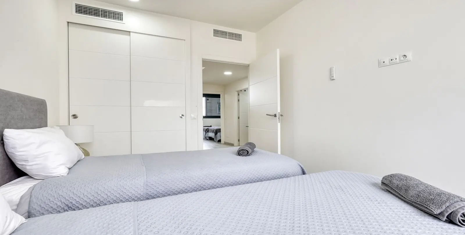 Sale of townhouse in Manilva 12